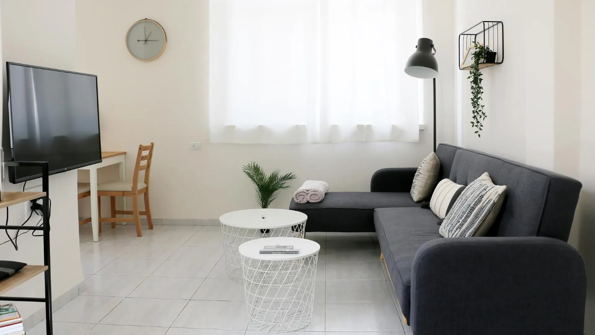 Modern And Spacious Apartment In Downtown Haifa